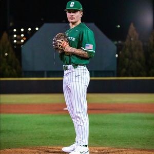 Meet your Posher, Zach